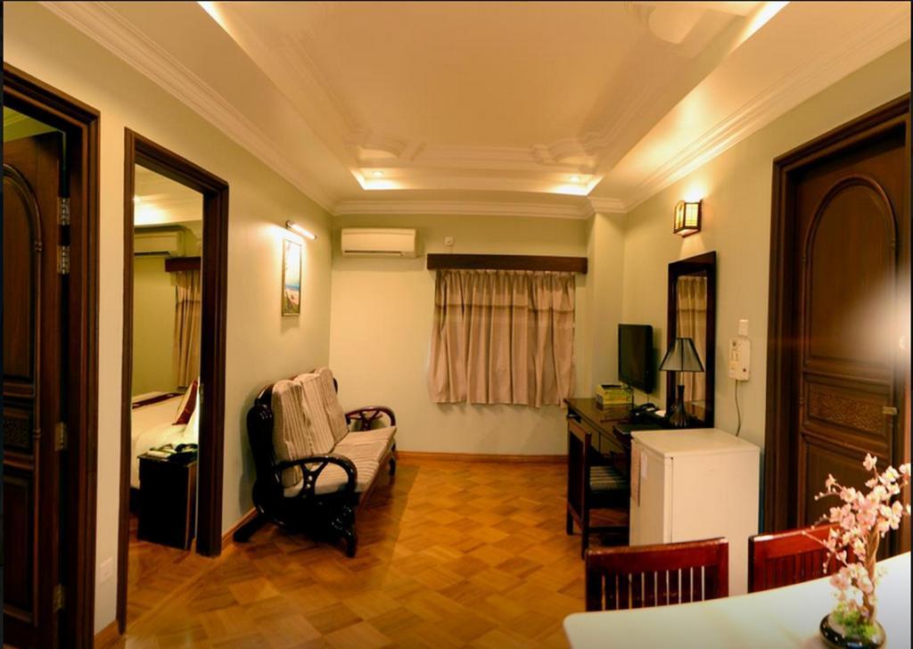 Hotel Shwe Gone Daing, Yangon Dış mekan fotoğraf
