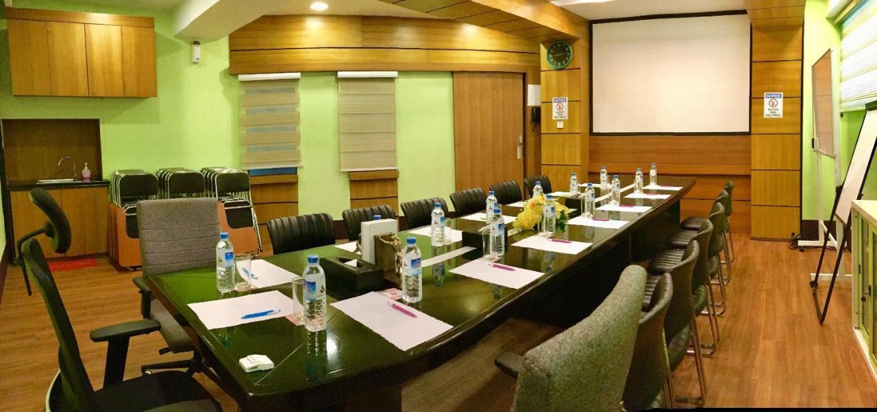Hotel Shwe Gone Daing, Yangon Dış mekan fotoğraf